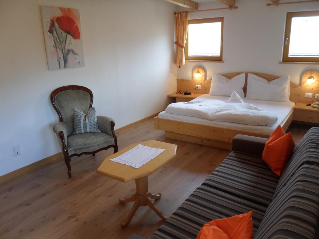 Hotel Fleuralp Cermes Εξωτερικό φωτογραφία