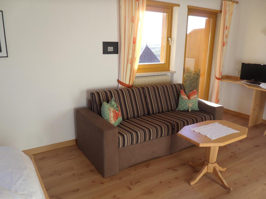 Hotel Fleuralp Cermes Δωμάτιο φωτογραφία