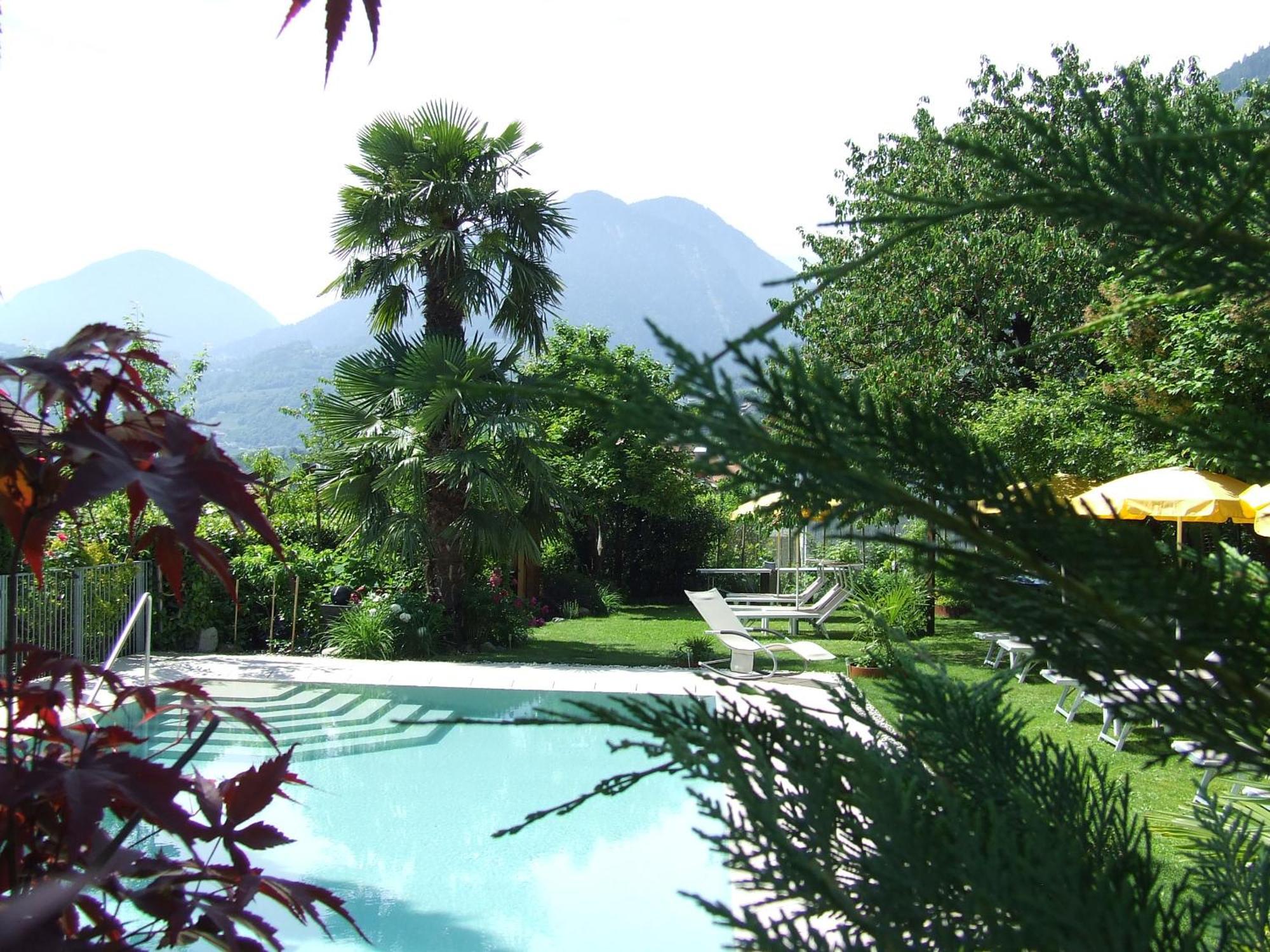 Hotel Fleuralp Cermes Εξωτερικό φωτογραφία