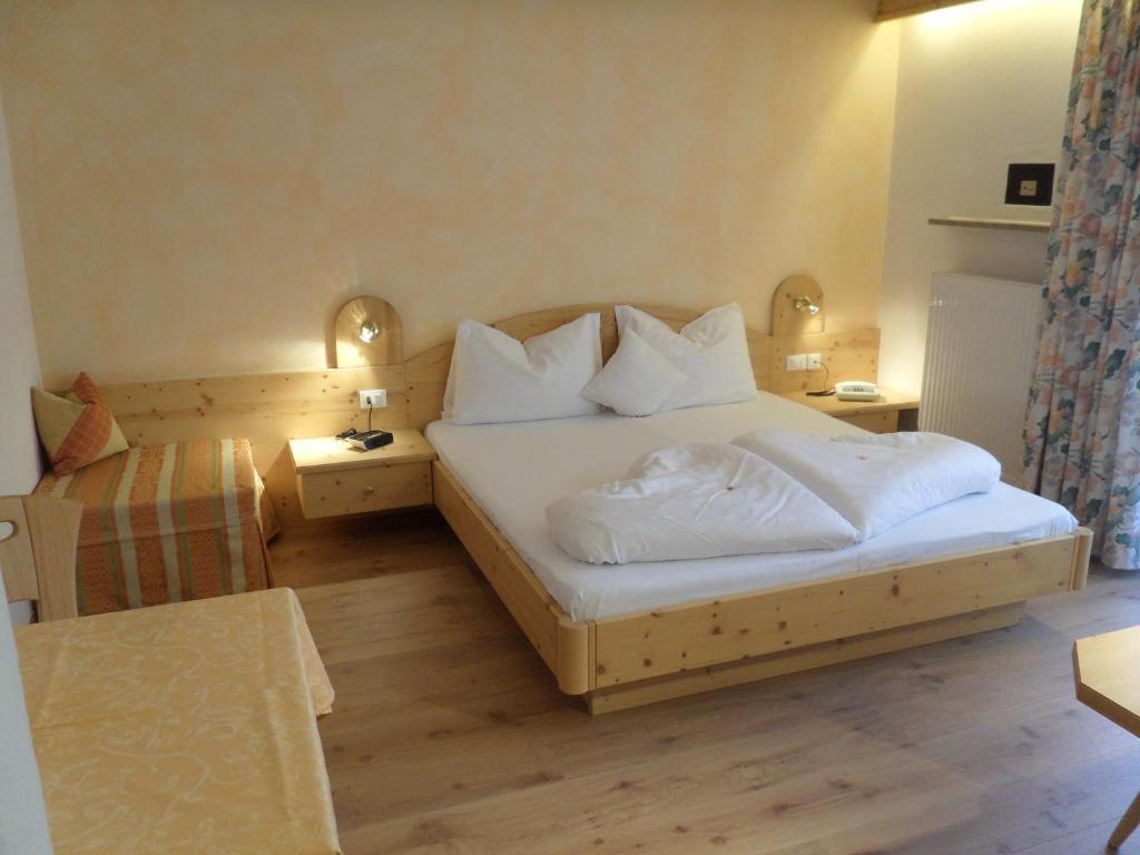 Hotel Fleuralp Cermes Δωμάτιο φωτογραφία